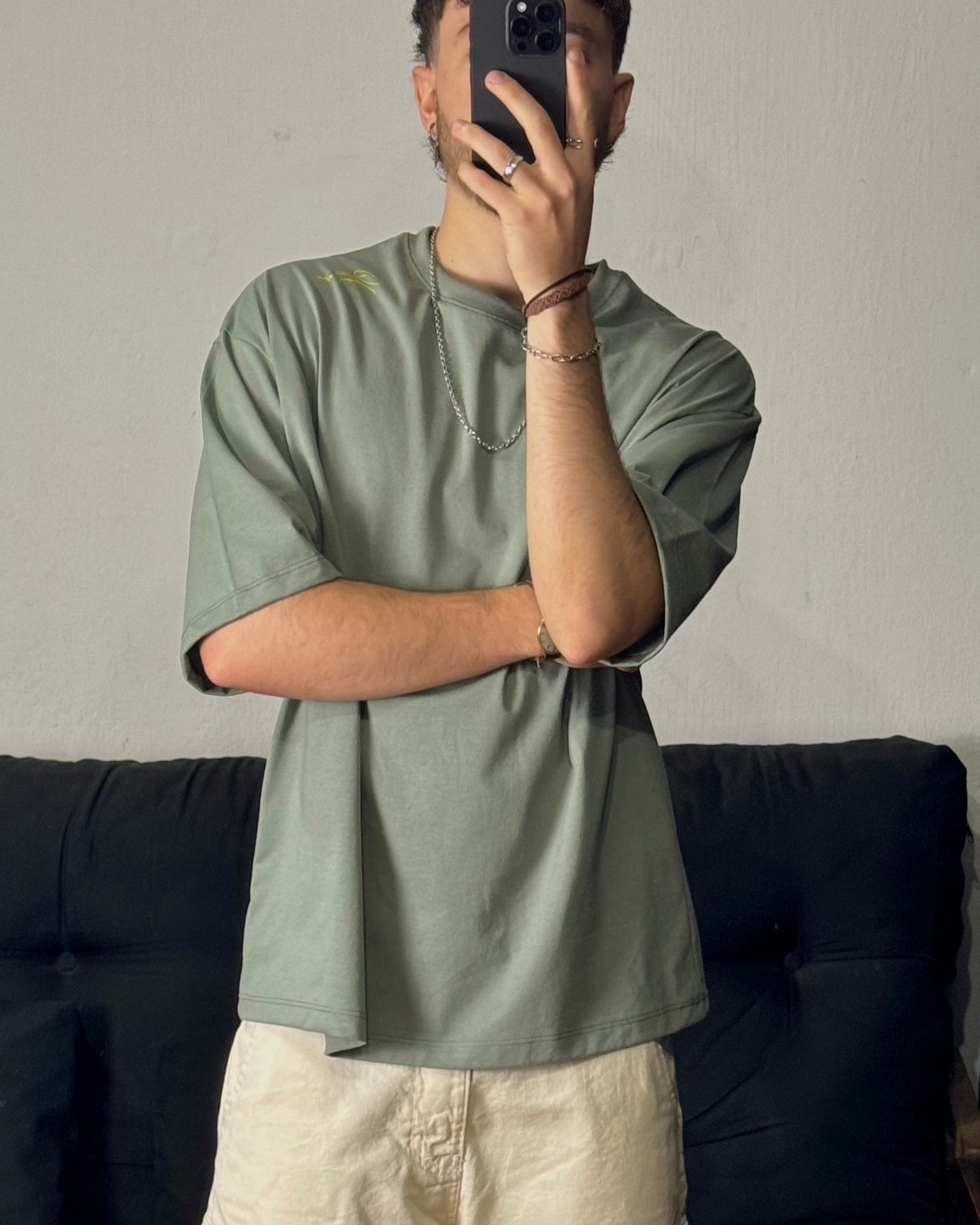 REMERA OVER-BOXY verde claro