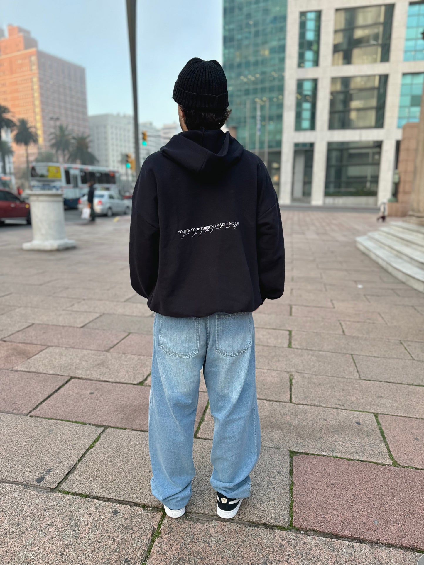 HOODIE Boxy Fit - Thinking