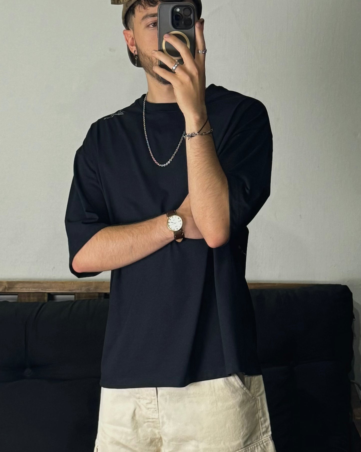 REMERA OVER-BOXY negra