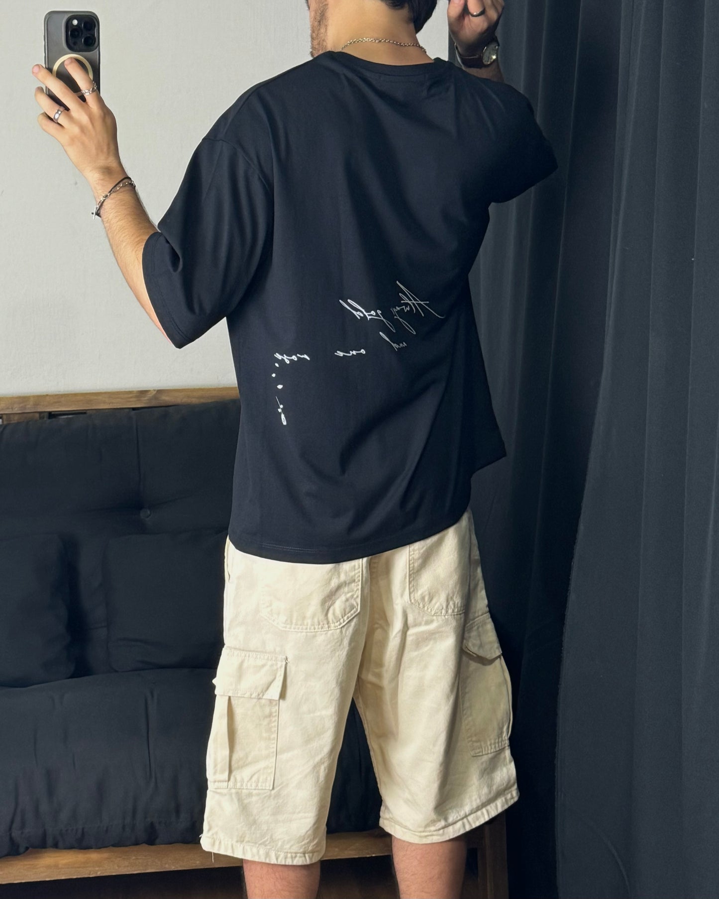 REMERA OVER-BOXY negra