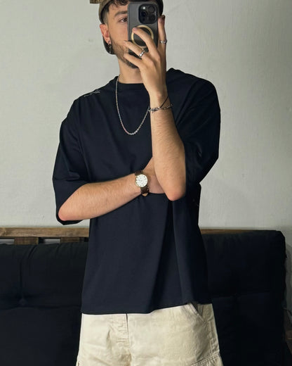 REMERA OVER-BOXY negra